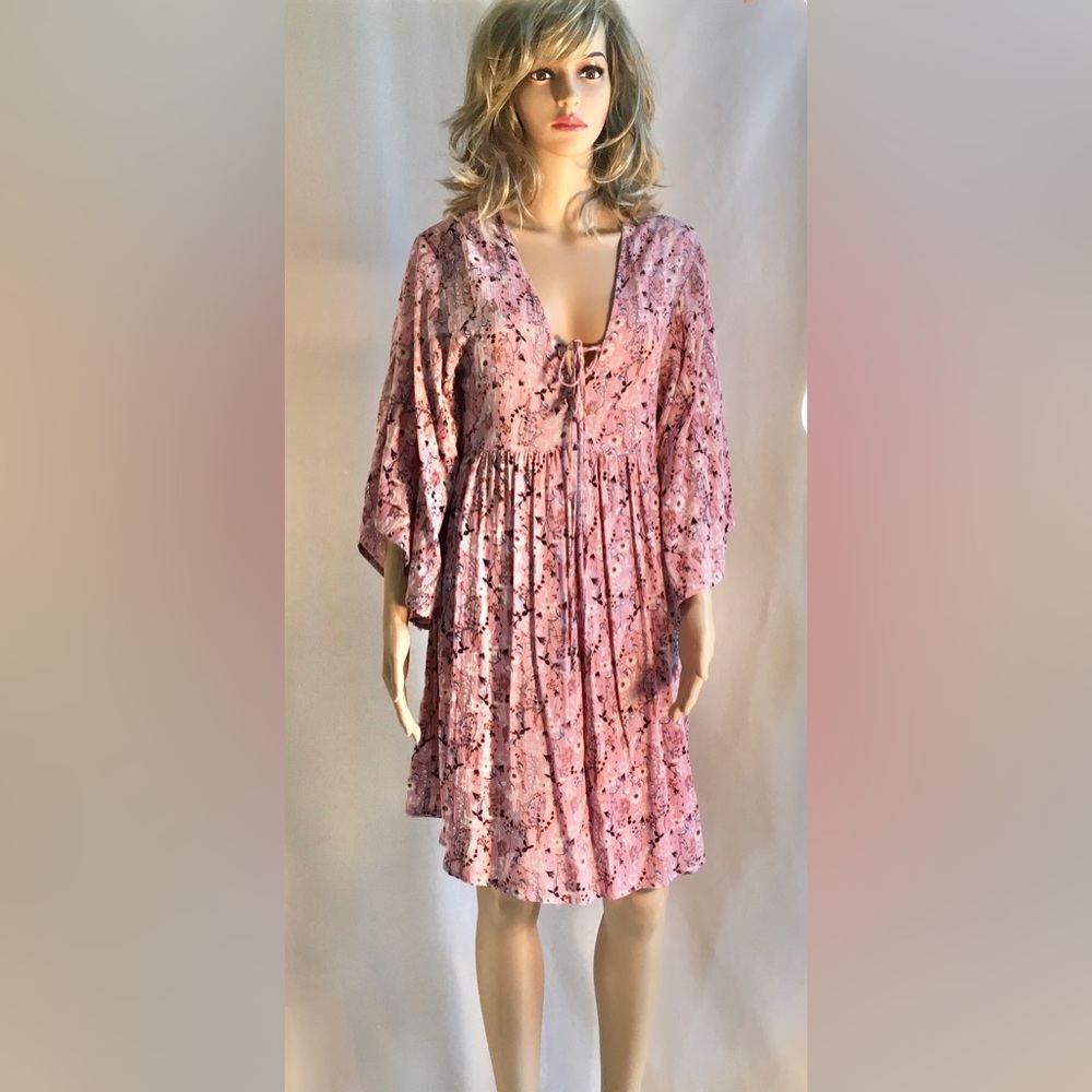 Bohemian dress, pink w/ tiny floral print, deep lace-up V neck, bell sleeves. S - Picture 4 of 14